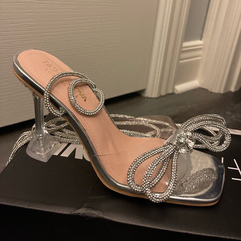 Fashion nova sparkly wrap up heels SZ 7